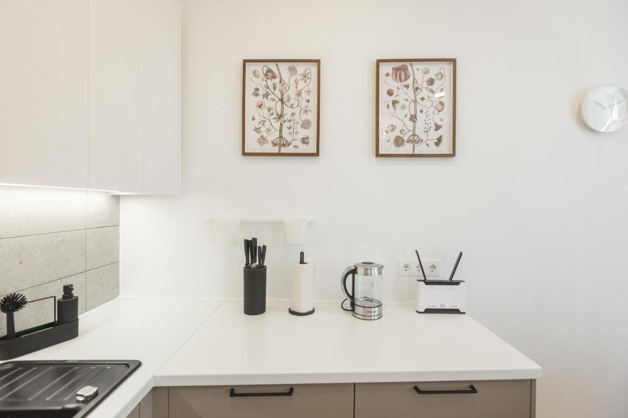 1212 Apartments With Free Parking Riga Exterior photo