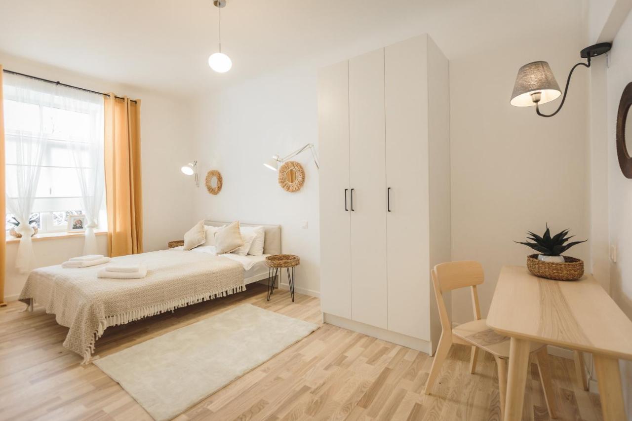 1212 Apartments With Free Parking Riga Exterior photo